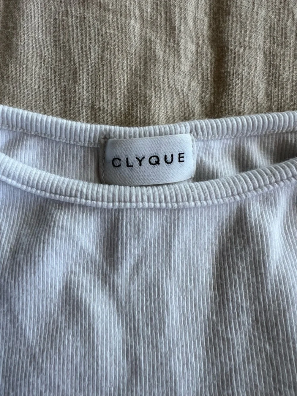 Clyque Donya Tank - Picture 3 of 3